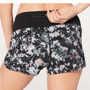 Lululemon athletica Flrsl Spritz short size 10
